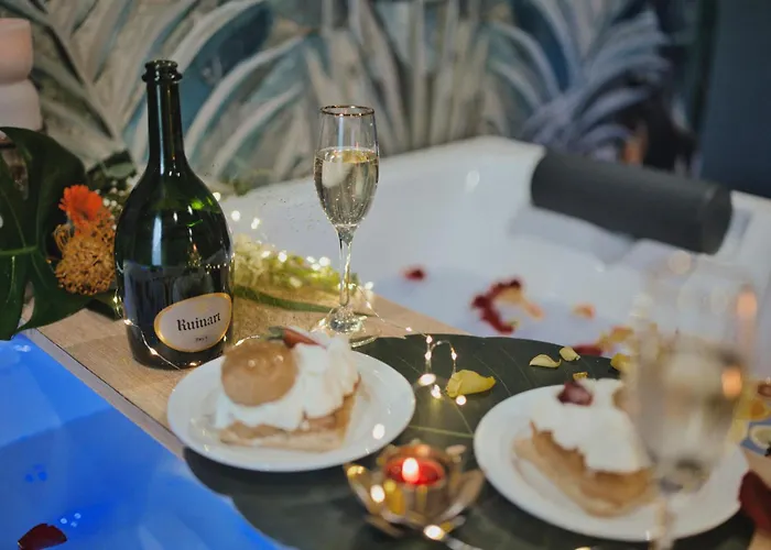 Apartment Colonial Insolite Hautdegamme Jacuzzi Privatif